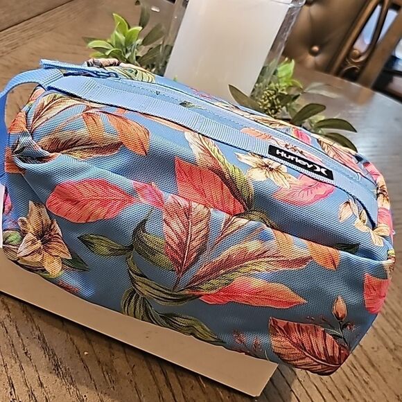 Floral travel kit toiletry kit bag Hurley NWT - Picture 6 of 10